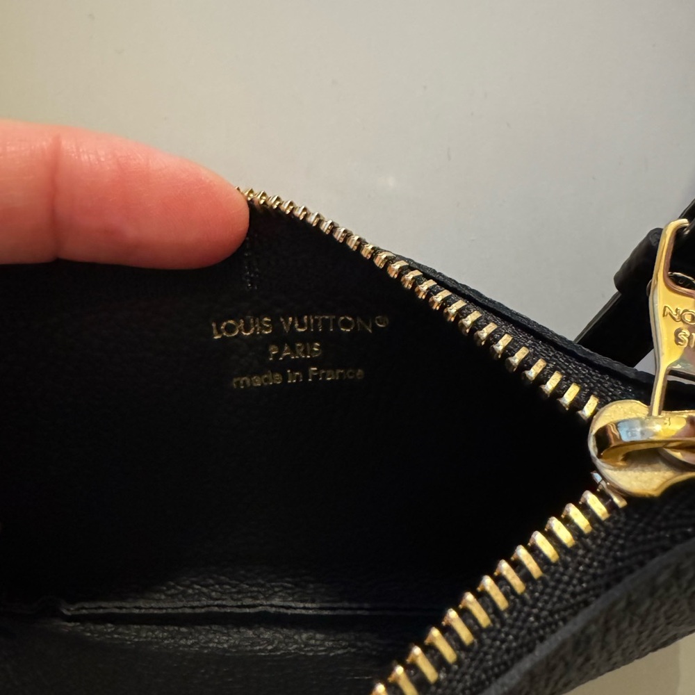 Louis Vuitton Key Pouch - Picture 7 of 10